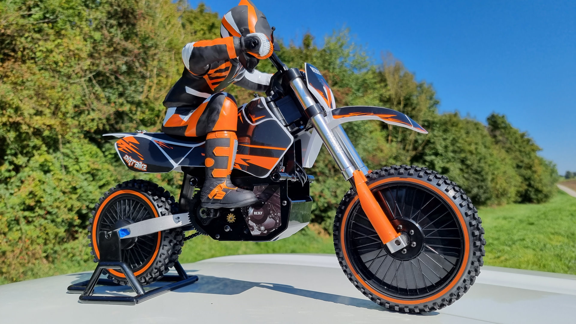 Reely Dirtbike – Zu teuer und schlecht konstruiert
